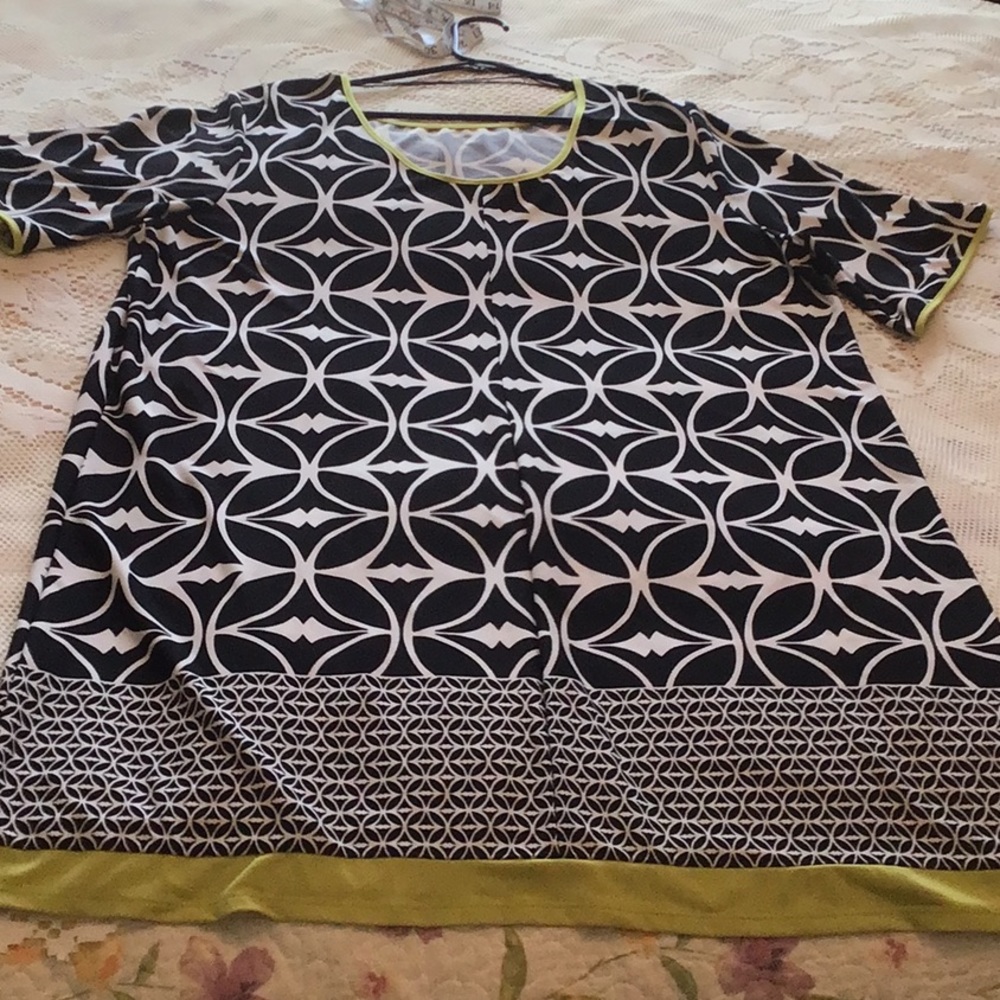 Tiana B. Black and White Geometric Dress with Green Accents
